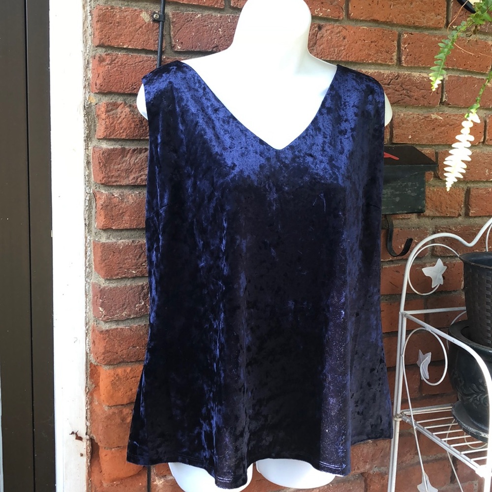 New Directions Crushed “Velvet” tank 😍